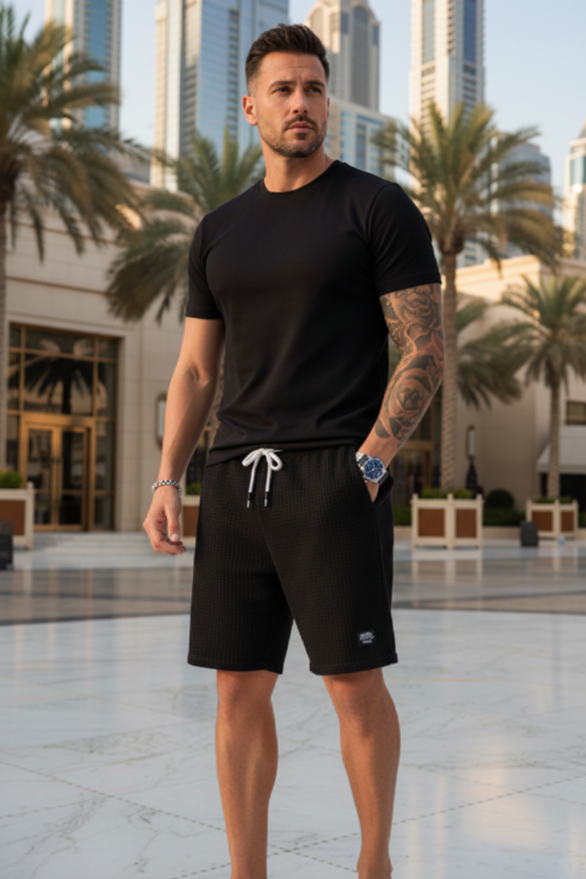 Shorts Preto - Dubai - Pose Frente